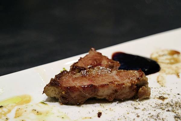 高雄前金區=<食>夏慕尼:新香榭鐵板燒~鐵板料理的佼佼者*服務滿分*炒飯必推*王品集團旗下的好美味= 高雄前金區=<食>夏慕尼:新香榭鐵板燒~鐵板料理的佼佼者*服務滿分*炒飯必推*王品集團旗下的好美味=