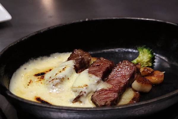 高雄前金區=<食>夏慕尼:新香榭鐵板燒~鐵板料理的佼佼者*服務滿分*炒飯必推*王品集團旗下的好美味= 高雄前金區=<食>夏慕尼:新香榭鐵板燒~鐵板料理的佼佼者*服務滿分*炒飯必推*王品集團旗下的好美味=