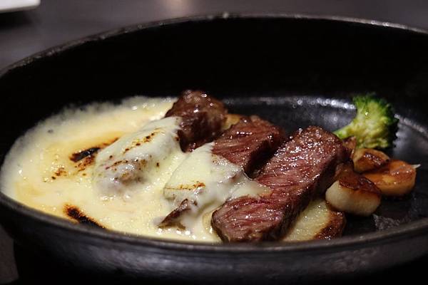 高雄前金區=<食>夏慕尼:新香榭鐵板燒~鐵板料理的佼佼者*服務滿分*炒飯必推*王品集團旗下的好美味= 高雄前金區=<食>夏慕尼:新香榭鐵板燒~鐵板料理的佼佼者*服務滿分*炒飯必推*王品集團旗下的好美味=