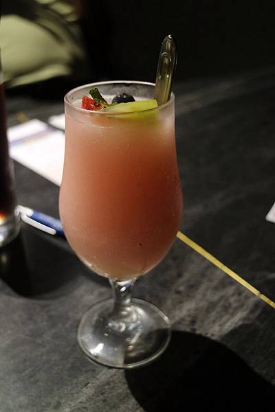 高雄前金區=<食>夏慕尼:新香榭鐵板燒~鐵板料理的佼佼者*服務滿分*炒飯必推*王品集團旗下的好美味= 高雄前金區=<食>夏慕尼:新香榭鐵板燒~鐵板料理的佼佼者*服務滿分*炒飯必推*王品集團旗下的好美味=