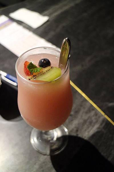 高雄前金區=<食>夏慕尼:新香榭鐵板燒~鐵板料理的佼佼者*服務滿分*炒飯必推*王品集團旗下的好美味= 高雄前金區=<食>夏慕尼:新香榭鐵板燒~鐵板料理的佼佼者*服務滿分*炒飯必推*王品集團旗下的好美味=