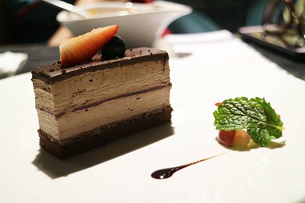 高雄前金區=<食>夏慕尼:新香榭鐵板燒~鐵板料理的佼佼者*服務滿分*炒飯必推*王品集團旗下的好美味= 高雄前金區=<食>夏慕尼:新香榭鐵板燒~鐵板料理的佼佼者*服務滿分*炒飯必推*王品集團旗下的好美味=