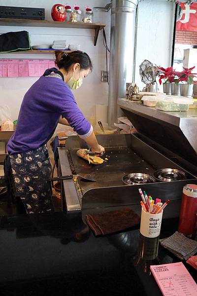 高雄鹽埕區=<食>喵姨蛋餅Cindy's Pancake~值得推薦的脆皮好吃蛋餅*火龍果餅皮好吸睛*現點現做,飲料現點現打很實在*脆皮蛋餅新推薦= 高雄鹽埕區=<食>喵姨蛋餅Cindy's Pancake~值得推薦的脆皮好吃蛋餅*火龍果餅皮好吸睛*現點現做,飲料現點現打很實在*脆皮蛋餅新推薦=