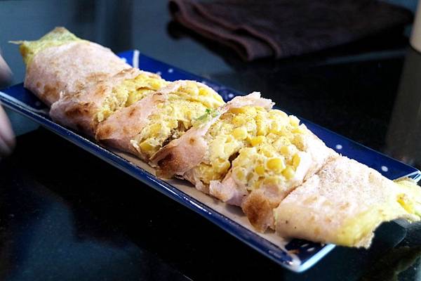 高雄鹽埕區=<食>喵姨蛋餅Cindy's Pancake~值得推薦的脆皮好吃蛋餅*火龍果餅皮好吸睛*現點現做,飲料現點現打很實在*脆皮蛋餅新推薦= 高雄鹽埕區=<食>喵姨蛋餅Cindy's Pancake~值得推薦的脆皮好吃蛋餅*火龍果餅皮好吸睛*現點現做,飲料現點現打很實在*脆皮蛋餅新推薦=