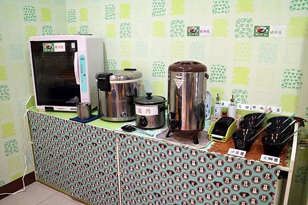 高雄鳳山區=<吃飽>享熊火鍋~鳳山平價火鍋推薦*小清新的平價火鍋*冬瓜茶、滷肉飯、冰淇淋吃到飽*不限時間好自在= 高雄鳳山區=<吃飽>享熊火鍋~鳳山平價火鍋推薦*小清新的平價火鍋*冬瓜茶、滷肉飯、冰淇淋吃到飽*不限時間好自在=