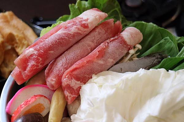 高雄鳳山區=<吃飽>享熊火鍋~鳳山平價火鍋推薦*小清新的平價火鍋*冬瓜茶、滷肉飯、冰淇淋吃到飽*不限時間好自在= 高雄鳳山區=<吃飽>享熊火鍋~鳳山平價火鍋推薦*小清新的平價火鍋*冬瓜茶、滷肉飯、冰淇淋吃到飽*不限時間好自在=