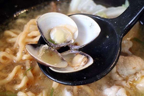 高雄鳳山區=<吃飽>享熊火鍋~鳳山平價火鍋推薦*小清新的平價火鍋*冬瓜茶、滷肉飯、冰淇淋吃到飽*不限時間好自在= 高雄鳳山區=<吃飽>享熊火鍋~鳳山平價火鍋推薦*小清新的平價火鍋*冬瓜茶、滷肉飯、冰淇淋吃到飽*不限時間好自在=