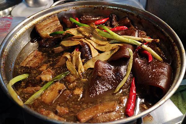 高雄三民區=<食>黃家米糕(自強市場店)~公猜130，婆猜110，實際吃完令人心驚驚！=