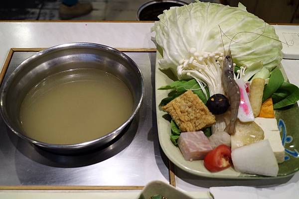 高雄三民區=<食>陶軒涮涮鍋(自強店)~真材實料,怪不得每到用餐時間就人潮滿滿滿= 高雄三民區=<食>陶軒涮涮鍋(自強店)~真材實料,怪不得每到用餐時間就人潮滿滿滿=