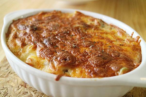 高雄新興區=<食>咖桃屋~網美打卡好去處＊用心的料理、熱情的招呼、舒服的環境＊店家自製醬汁讓你吃完會回味=