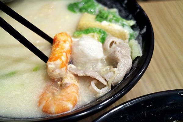 高雄苓雅區=<吃飽>劉妹鍋燒~多種口味的鍋燒麵一一呈現*還有多款麵飯可以選擇加入你的鍋燒喔*新店到咻報= 高雄苓雅區=<吃飽>劉妹鍋燒~多種口味的鍋燒麵一一呈現*還有多款麵飯可以選擇加入你的鍋燒喔*新店到咻報=