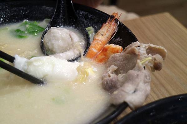 高雄苓雅區=<吃飽>劉妹鍋燒~多種口味的鍋燒麵一一呈現*還有多款麵飯可以選擇加入你的鍋燒喔*新店到咻報= 高雄苓雅區=<吃飽>劉妹鍋燒~多種口味的鍋燒麵一一呈現*還有多款麵飯可以選擇加入你的鍋燒喔*新店到咻報=