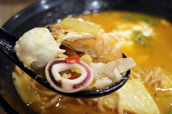 高雄苓雅區=<吃飽>劉妹鍋燒~多種口味的鍋燒麵一一呈現*還有多款麵飯可以選擇加入你的鍋燒喔*新店到咻報= 高雄苓雅區=<吃飽>劉妹鍋燒~多種口味的鍋燒麵一一呈現*還有多款麵飯可以選擇加入你的鍋燒喔*新店到咻報=