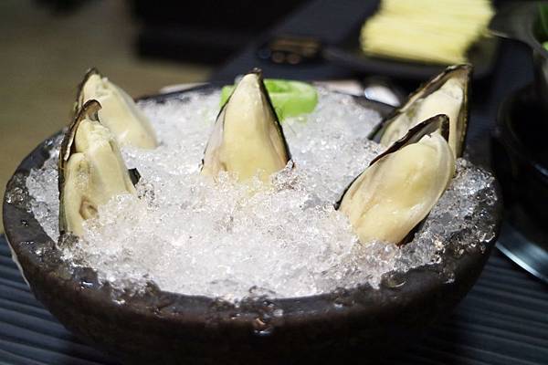 高雄三民區=<食>五鮮級平價鍋物-高雄鼎力店~平價火鍋推薦*高雄火鍋推薦*小龍蝦也能在平價餐廳吃的到*大肉盤肉控好開心= 高雄三民區=<食>五鮮級平價鍋物-高雄鼎力店~平價火鍋推薦*高雄火鍋推薦*小龍蝦也能在平價餐廳吃的到*大肉盤肉控好開心=