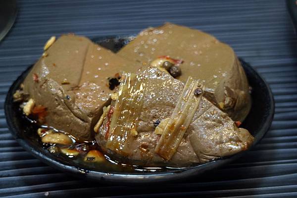 高雄三民區=<食>五鮮級平價鍋物-高雄鼎力店~平價火鍋推薦*高雄火鍋推薦*小龍蝦也能在平價餐廳吃的到*大肉盤肉控好開心= 高雄三民區=<食>五鮮級平價鍋物-高雄鼎力店~平價火鍋推薦*高雄火鍋推薦*小龍蝦也能在平價餐廳吃的到*大肉盤肉控好開心=