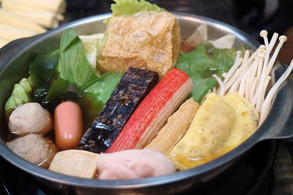 高雄三民區=<食>五鮮級平價鍋物-高雄鼎力店~平價火鍋推薦*高雄火鍋推薦*小龍蝦也能在平價餐廳吃的到*大肉盤肉控好開心= 高雄三民區=<食>五鮮級平價鍋物-高雄鼎力店~平價火鍋推薦*高雄火鍋推薦*小龍蝦也能在平價餐廳吃的到*大肉盤肉控好開心=