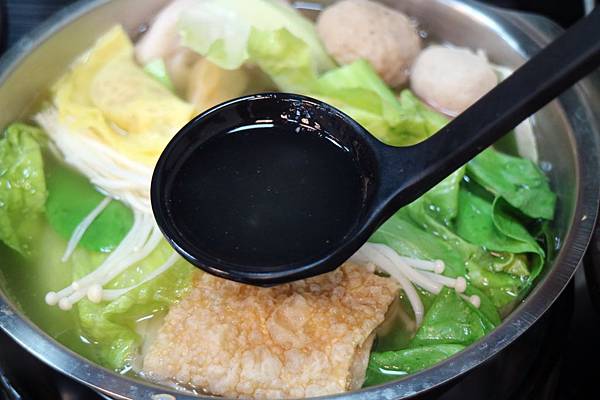 高雄三民區=<食>五鮮級平價鍋物-高雄鼎力店~平價火鍋推薦*高雄火鍋推薦*小龍蝦也能在平價餐廳吃的到*大肉盤肉控好開心= 高雄三民區=<食>五鮮級平價鍋物-高雄鼎力店~平價火鍋推薦*高雄火鍋推薦*小龍蝦也能在平價餐廳吃的到*大肉盤肉控好開心=