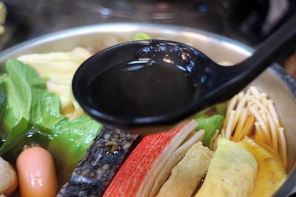 高雄三民區=<食>五鮮級平價鍋物-高雄鼎力店~平價火鍋推薦*高雄火鍋推薦*小龍蝦也能在平價餐廳吃的到*大肉盤肉控好開心= 高雄三民區=<食>五鮮級平價鍋物-高雄鼎力店~平價火鍋推薦*高雄火鍋推薦*小龍蝦也能在平價餐廳吃的到*大肉盤肉控好開心=