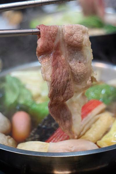 高雄三民區=<食>五鮮級平價鍋物-高雄鼎力店~平價火鍋推薦*高雄火鍋推薦*小龍蝦也能在平價餐廳吃的到*大肉盤肉控好開心= 高雄三民區=<食>五鮮級平價鍋物-高雄鼎力店~平價火鍋推薦*高雄火鍋推薦*小龍蝦也能在平價餐廳吃的到*大肉盤肉控好開心=