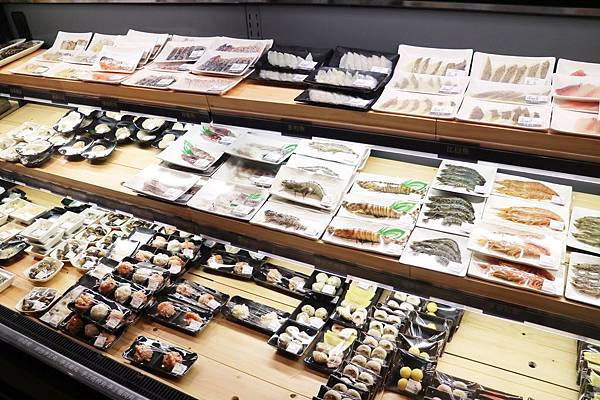 高雄左營區=<食>祥富水產~宛如在超市選購餐點的特色＊想吃什麼多少分量自己選＊火鍋新革命＊彩虹市集新選擇=