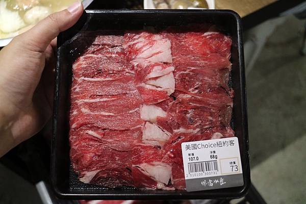 高雄左營區=<食>祥富水產~宛如在超市選購餐點的特色＊想吃什麼多少分量自己選＊火鍋新革命＊彩虹市集新選擇=