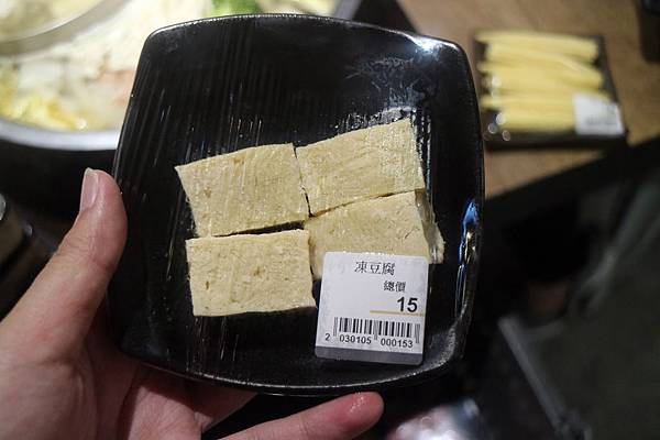 高雄左營區=<食>祥富水產~宛如在超市選購餐點的特色＊想吃什麼多少分量自己選＊火鍋新革命＊彩虹市集新選擇=