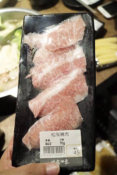 高雄左營區=<食>祥富水產~宛如在超市選購餐點的特色＊想吃什麼多少分量自己選＊火鍋新革命＊彩虹市集新選擇=