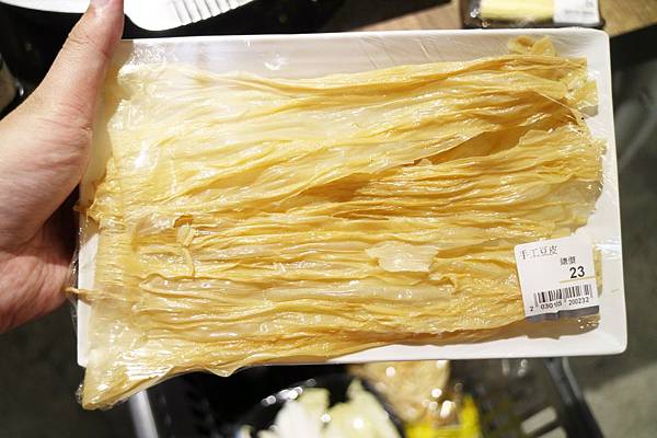 高雄左營區=<食>祥富水產~宛如在超市選購餐點的特色＊想吃什麼多少分量自己選＊火鍋新革命＊彩虹市集新選擇=