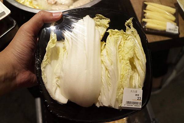 高雄左營區=<食>祥富水產~宛如在超市選購餐點的特色＊想吃什麼多少分量自己選＊火鍋新革命＊彩虹市集新選擇=