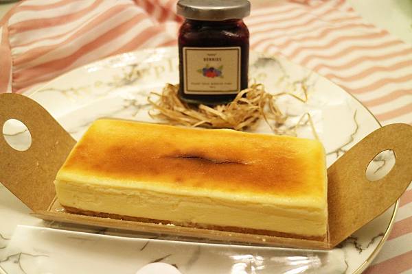 台北士林區=<天母美食>topo+cafe’拓樸本然~*蛋糕推薦*強調甜點/天然/健康*送禮送到人家心坎裡*綿密的蛋糕扎實的口感,你不容錯過= 台北士林區=<天母美食>topo+cafe’拓樸本然~*蛋糕推薦*強調甜點/天然/健康*送禮送到人家心坎裡*綿密的蛋糕扎實的口感,你不容錯過=