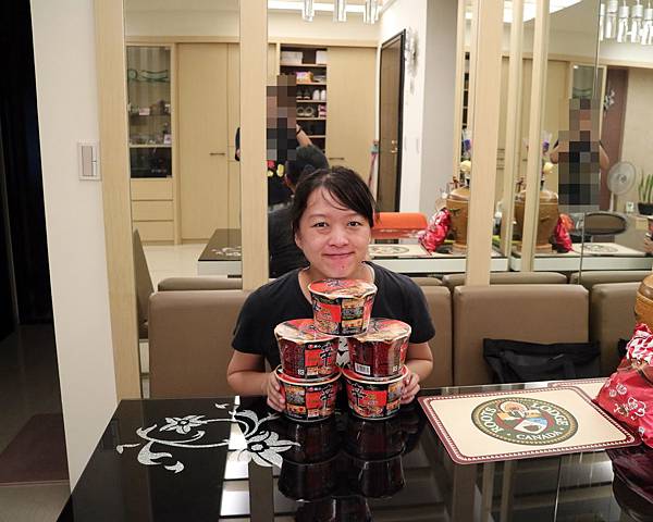 全省通路=<吃飽>農心超進化辛碗麵(濃郁牛骨湯味)~泡麵三吃法-沖泡*煮來吃*微波加熱~濃郁牛骨湯味配上辛辣口味,替泡麵世界迸出新滋味= 全省通路=<吃飽>農心超進化辛碗麵(濃郁牛骨湯味)~泡麵三吃法-沖泡*煮來吃*微波加熱~濃郁牛骨湯味配上辛辣口味,替泡麵世界迸出新滋味=