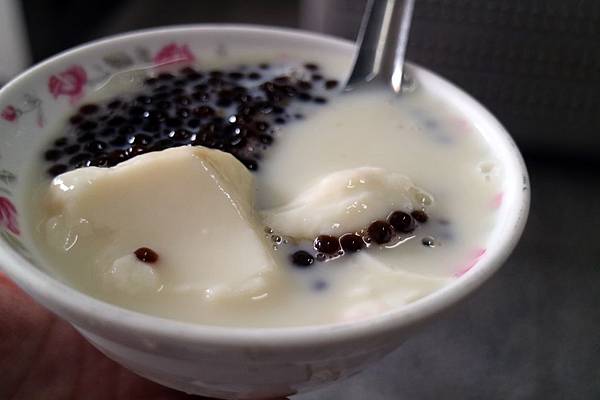 嘉義東區=<食>皇家豆漿豆花~珍珠Q彈又涮嘴*夏日涼涼好聖品*來到嘉義一定要品嘗一碗的在地小吃*傳統的下午茶點心= 嘉義東區=<食>皇家豆漿豆花~珍珠Q彈又涮嘴*夏日涼涼好聖品*來到嘉義一定要品嘗一碗的在地小吃*傳統的下午茶點心=