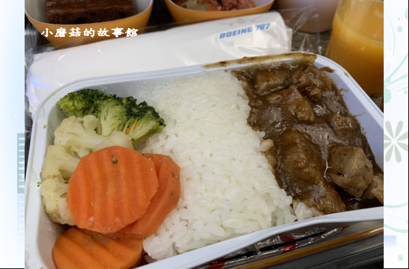 108.9.8.(68)機上餐食.JPG