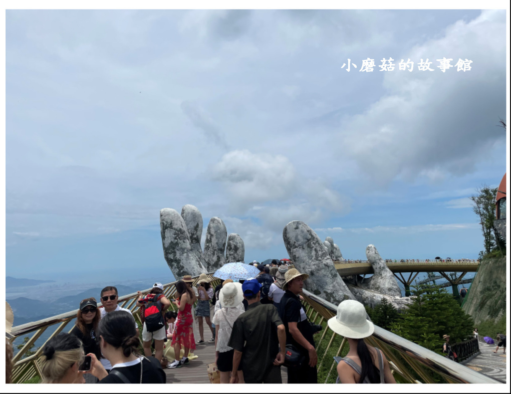 112.6.24.(91)越南峴港-巴拿山(百年酒窖+黃金佛手橋).JPG