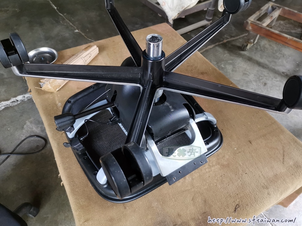 長青家具-高檔電腦椅更換氣壓棒 長青家具-高檔電腦椅更換氣壓棒