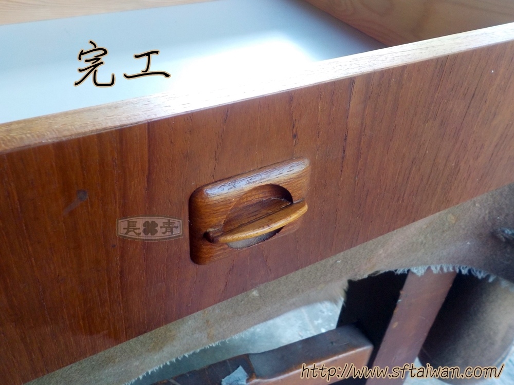 長青傢俱-抽屜把手黏歪重新修復 長青傢俱-抽屜把手黏歪重新修復