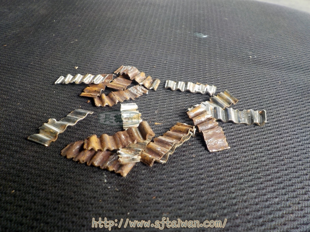長青傢俱-橡木OAK跳桌桶身脫膠修復 長青傢俱-橡木OAK跳桌桶身脫膠修復