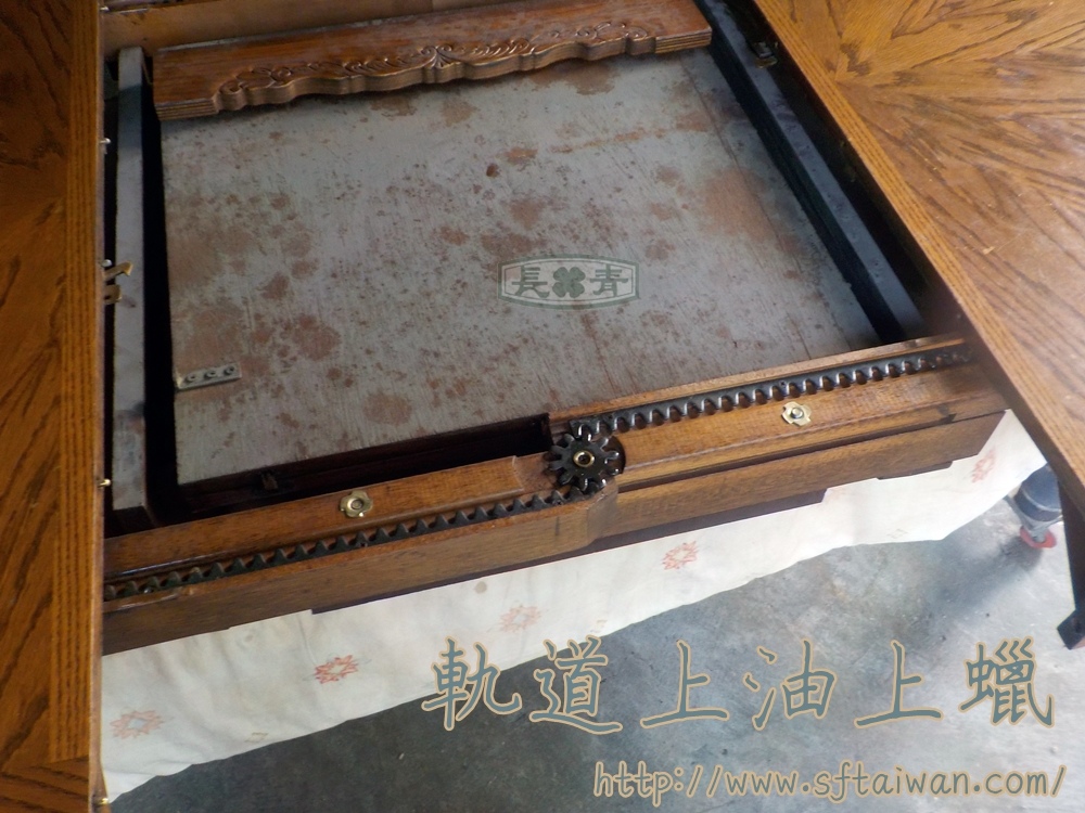 長青傢俱-橡木OAK跳桌桶身脫膠修復 長青傢俱-橡木OAK跳桌桶身脫膠修復
