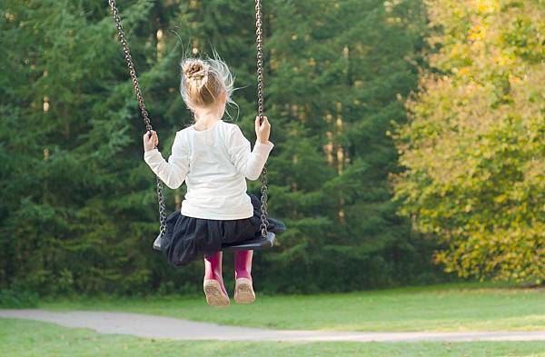 nature-people-girl-forest-12165.jpg