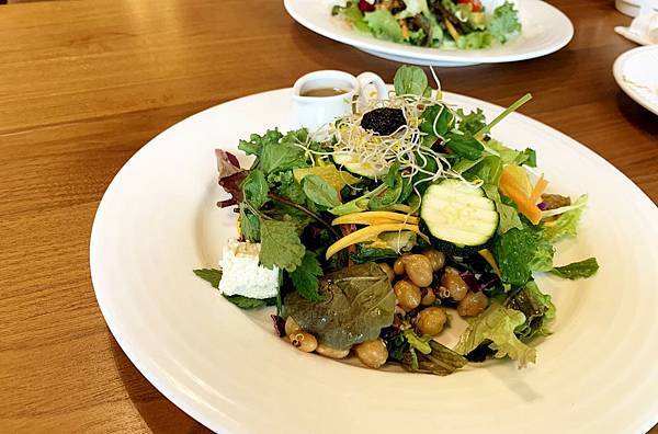 IMG_2037.jpg IMG_2037.jpg