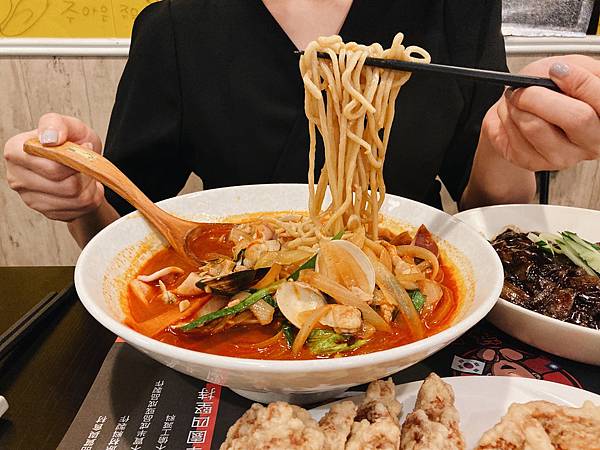 大研生醫納豆紅麴Ｑ10膠囊，年節大魚大肉好危險，高單位納豆激