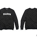 【2015FW Full Dot Sweatshirt】  胸口的文字以不織布拼貼增添立體感 有如白雪紛飛的滿版點點印刷 刷毛的內裡增加保暖效果 多了一點溫暖的耶誕氛圍