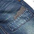 【2015FW Ameba Damaged Denim】  使用13OZ的重磅純棉製作 經過幾次的對色後洗煉成自然的藍 用心設計貼布、破壞、補丁、電繡、補貼等細節 變形蟲