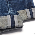 【2015FW Ameba Damaged Denim】  使用13OZ的重磅純棉製作 經過幾次的對色後洗煉成自然的藍 用心設計貼布、破壞、補丁、電繡、補貼等細節 變形蟲