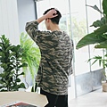 上衣:【2016SS Camo Pullover Tee】售價$1400