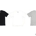 【2016SS Embossed Tee】  同色調印刷 公整的文字排列 讓盾牌若隱若現的浮動在短T上  材質: 十六織100%純棉 顏色: 黑色、白色、灰色 售價: N