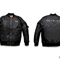 【2016FW Basic MA-1 Jacket】經典鋪棉MA-1  經典的MA-1版型與配件 適中的鋪棉厚度 在台灣不太冷不太熱的天氣下都穿著適宜 黑色一色 春節假期