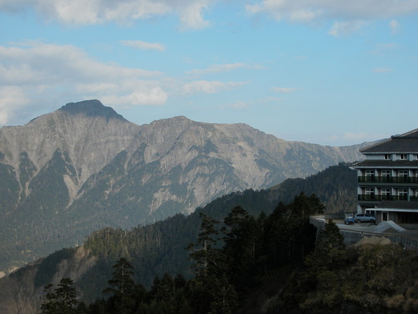 由觀景台看黑色奇萊北峰