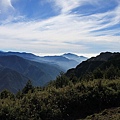 美呆了！遠處最高者為－南橫大關山，天空雲彩開始變化了