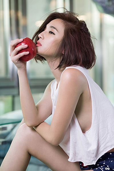 2015年05月24日台灣今天我最美：吳思顏咬一口蘋果成熟時